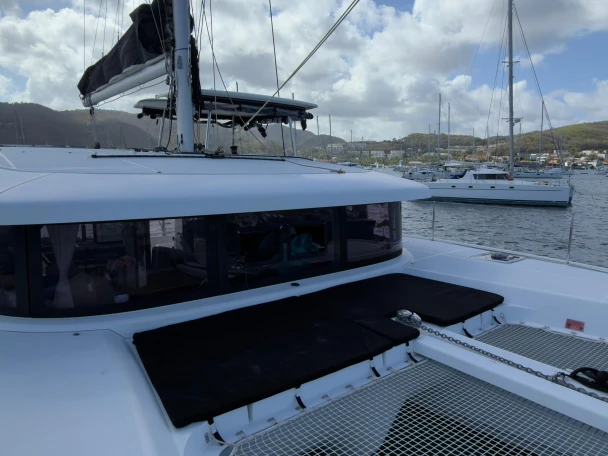 Location bateau Le Marin pas cher Lagoon 42