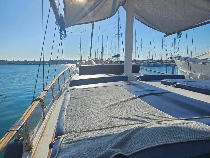 Louer Bateau à moteur avec ou sans skipper Custom Made à Rhodes (Ville)