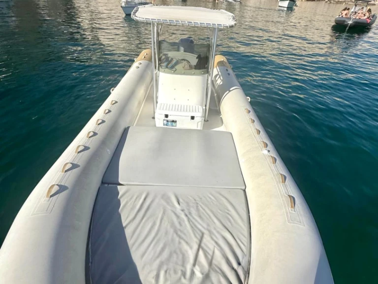 Location bateau Marseille pas cher Capelli 900 Sun