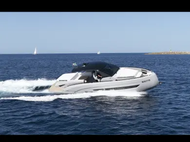 Bateau à moteur à louer à Marina Botafoch au meilleur prix