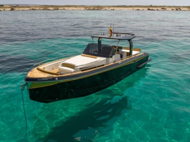 Yacht charter Marina Botafoch cheap 12 Classic