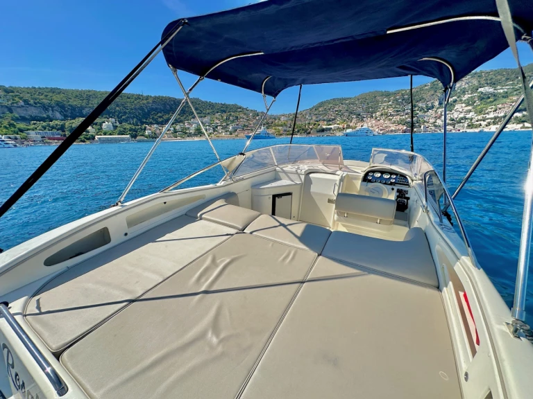 Location bateau Beaulieu-sur-Mer pas cher Fiart 27 Sport