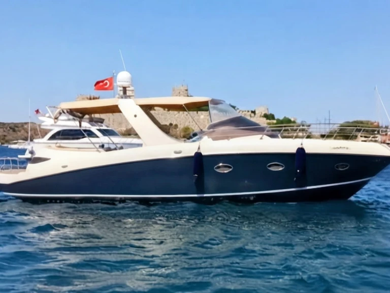 Bateau à moteur à louer à Fethiye au meilleur prix