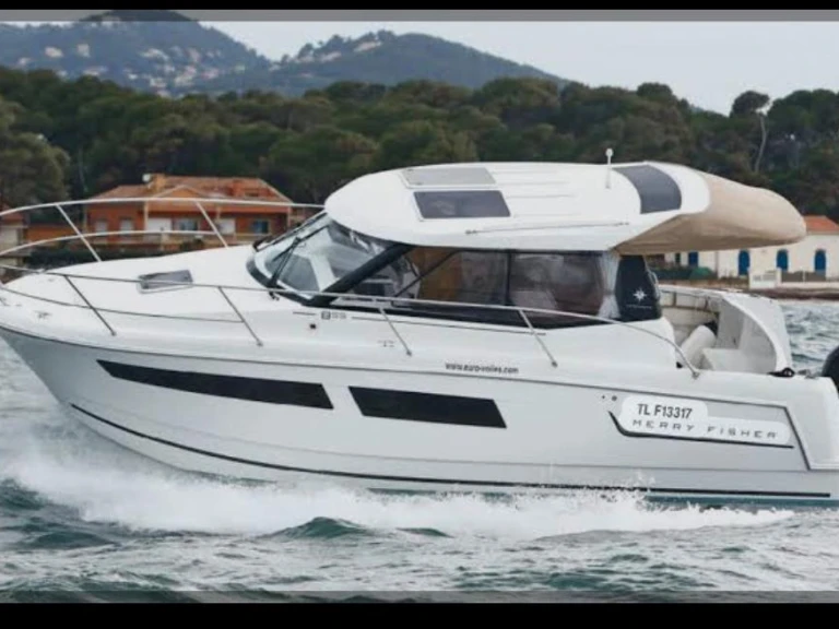 Bateau à moteur à louer à Villefranche-sur-Mer au meilleur prix