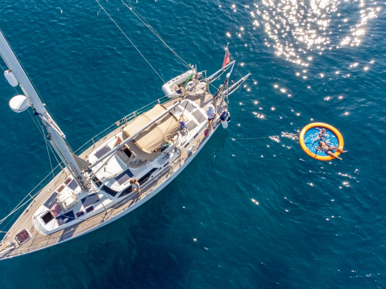 Louer Voilier avec ou sans skipper Oyster Marine à Porto San Paolo