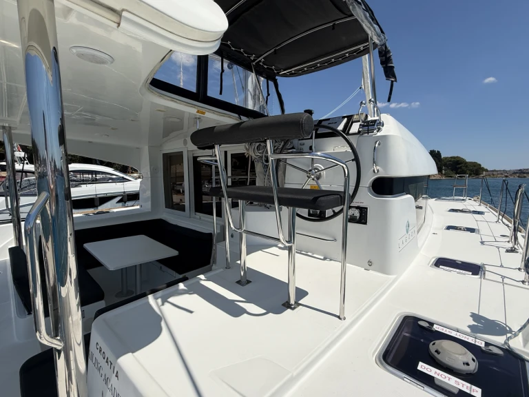Louer Catamaran avec ou sans skipper Lagoon à Pula