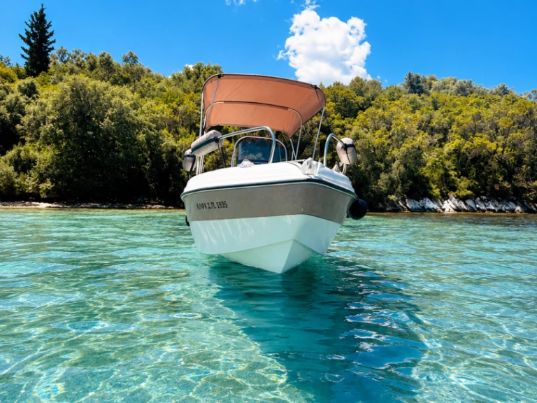 Location bateau Karel Paxos 170 à Perigiali sur Samboat