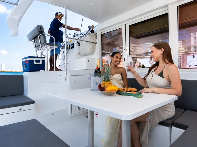 Location bateau Bahia de Cartagenas pas cher custom