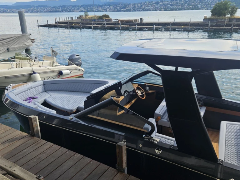 Location bateau Zurich pas cher Ovation 7X