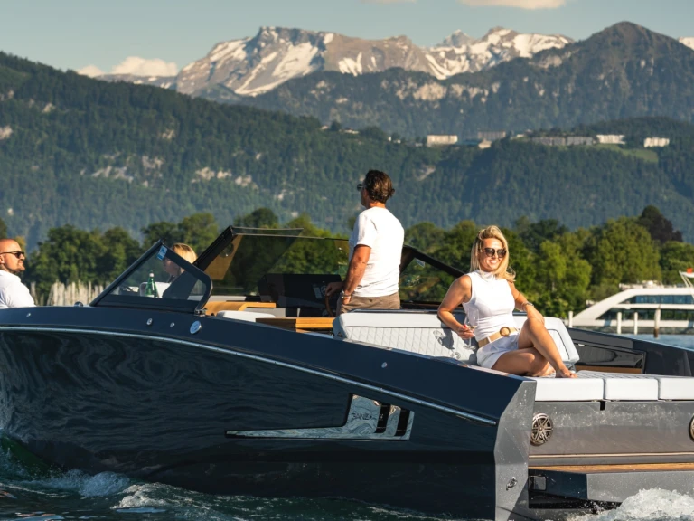 Bateau à moteur à louer à Zurich au meilleur prix