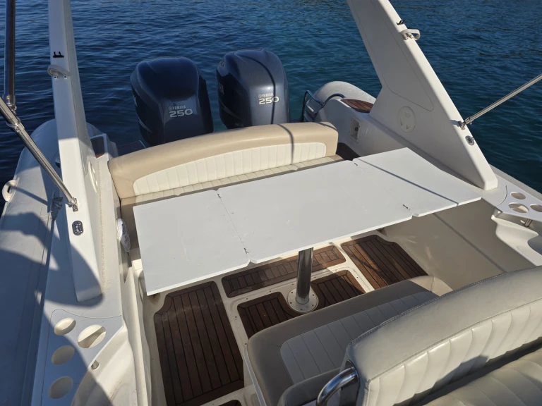 Location bateau France pas cher Tempest 900 WA