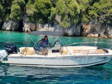 Yacht charter Corfou - White Shark White Shark 215 on SamBoat