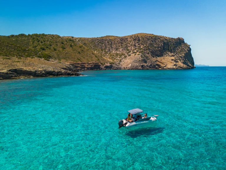 Louer Bateau à moteur avec ou sans skipper Arkos à Alcúdia