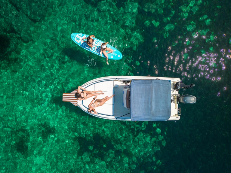 Location Bateau à moteur Arkos avec permis