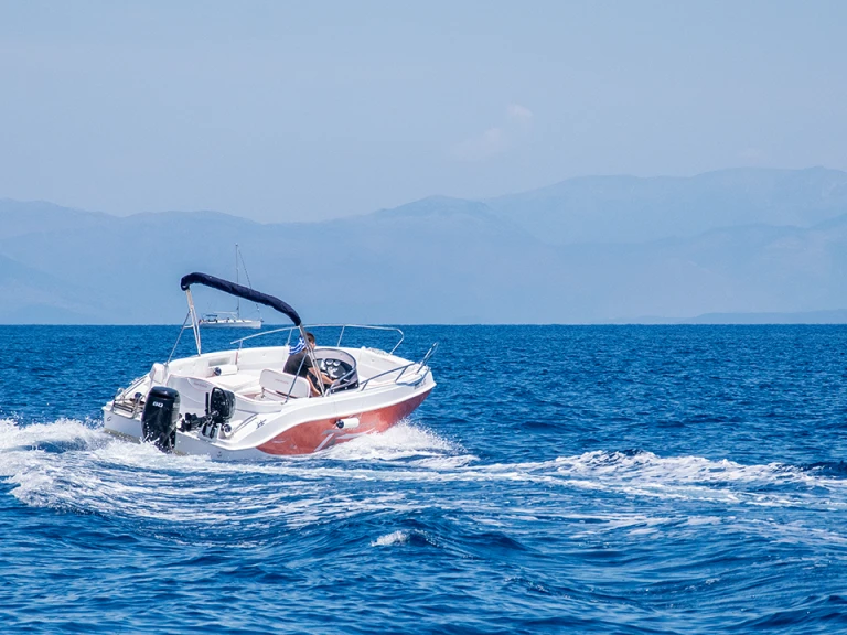 Location bateau Gáïos pas cher Eden 590