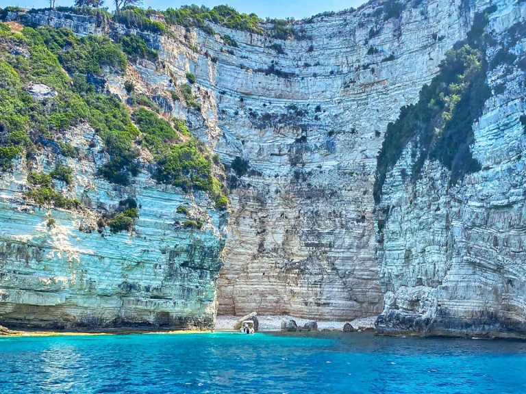 Marinello Eden 590 a louer à Gáïos