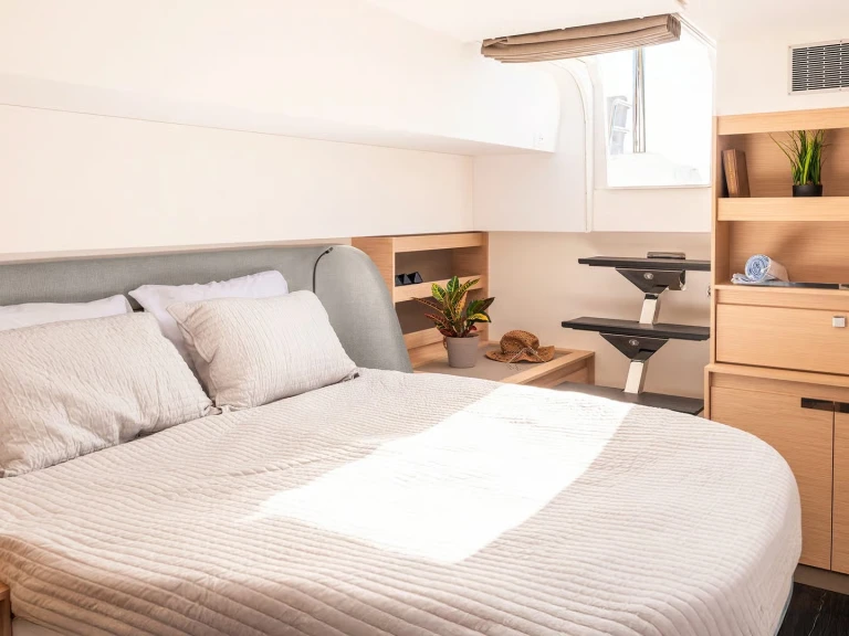 Location Catamaran à Cannes - Fountaine Pajot Aura 51