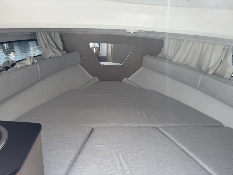 Location Bateau à moteur Jeanneau avec permis