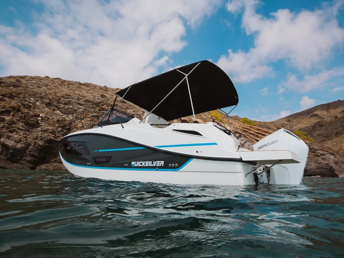 Bateau à moteur à louer à Hyères au meilleur prix