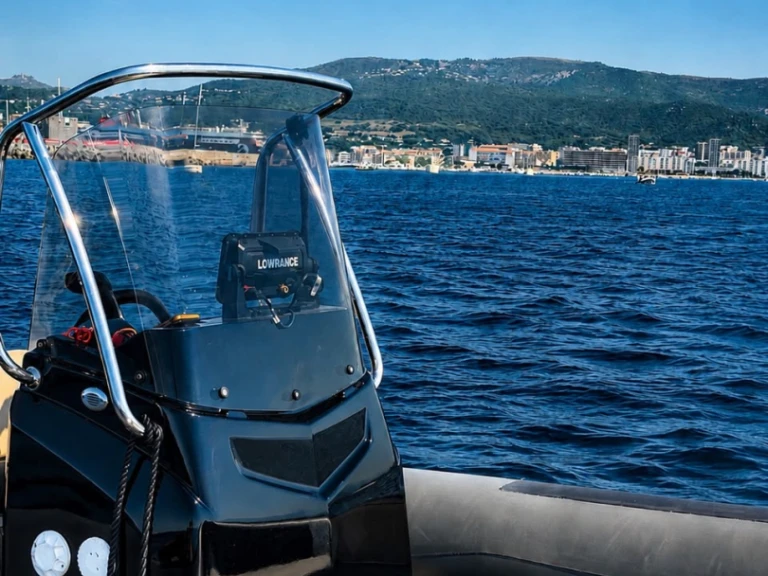 Capelli Tempest 625 a louer à Ajaccio