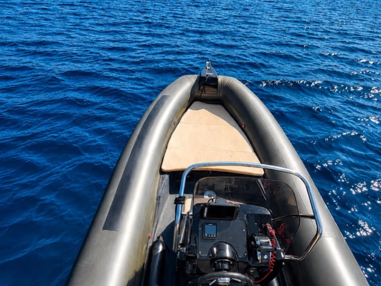 Louez un Capelli Tempest 625 à Ajaccio