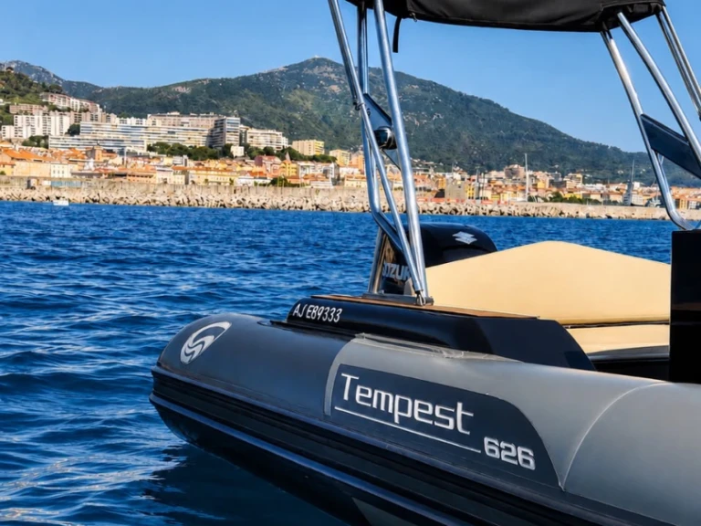 Location Semi-rigide à Ajaccio - Capelli Tempest 625