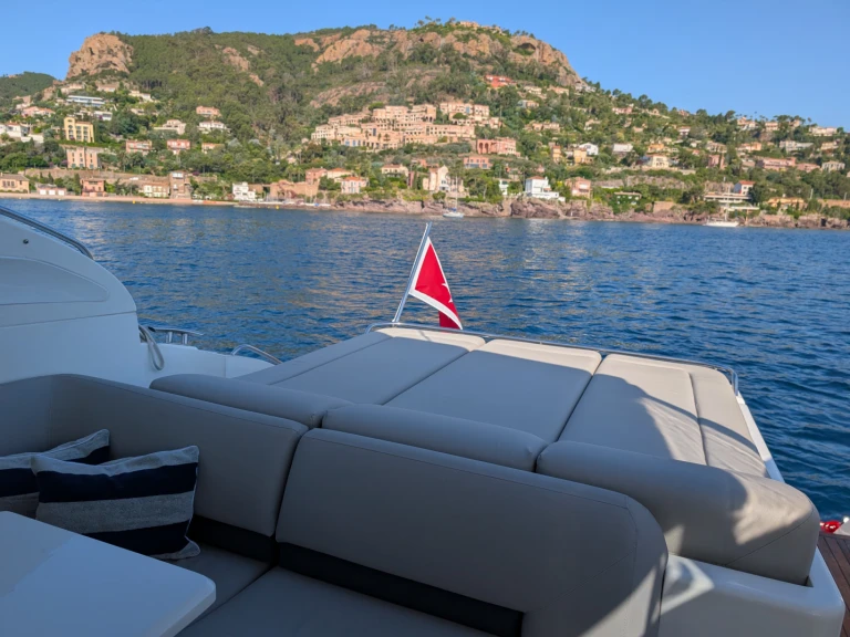 Location bateau Villeneuve-Loubet pas cher Princess V42