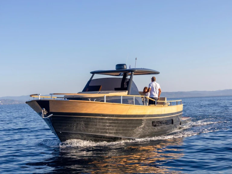 Location Bateau à moteur à Hyères - NAUTICA ESPOSITO STANISLAO ESPOSITO MARE POSITANO OPEN 38