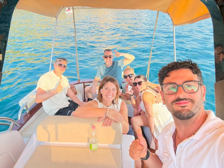 Location à Capri - Mimi 8,50 GOZZO sur SamBoat