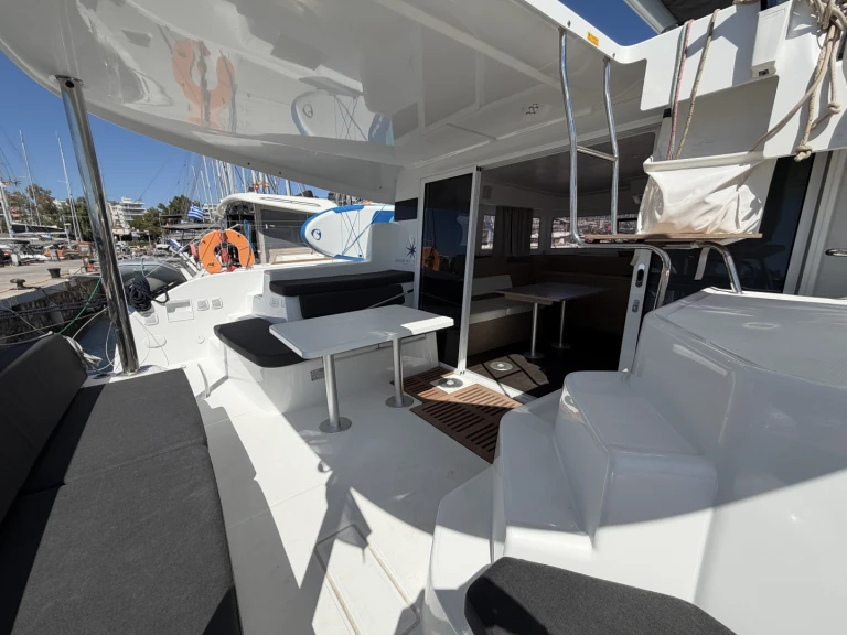 Location Catamaran à Álimos - Lagoon Lagoon 38 - 3 + 2 cab.