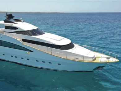 Noleggio Yacht di lusso a Roses – Overmarine S.p.a amc 25