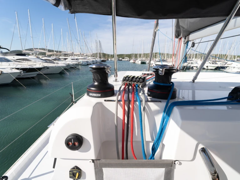 Location Catamaran à Pirovac - Aventura Aventura 37 - 3 cab.