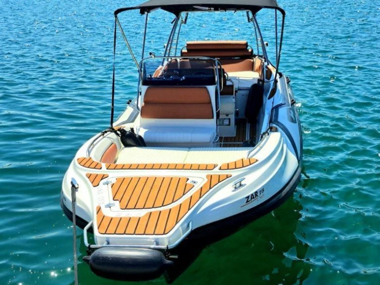 Location bateau Zar Zar 75 Suite à Split sur Samboat