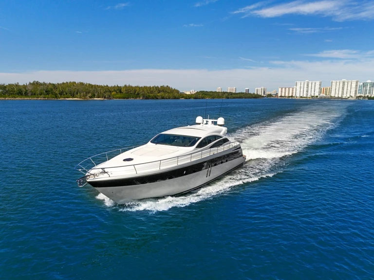 Pershing Pershing 62 a louer à Pórto Chéli