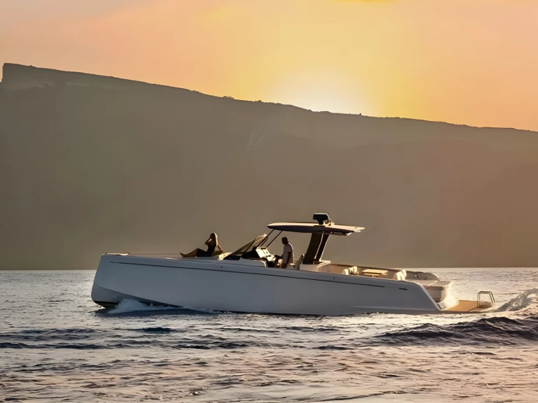 Location Bateau à moteur Pardo Yachts avec permis