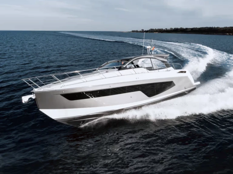 Bateau à moteur à louer à Palaio Faliro au meilleur prix