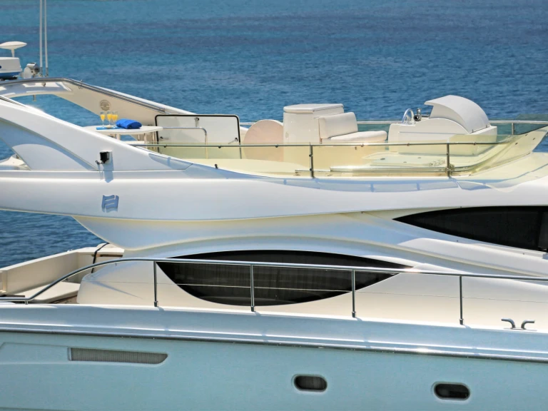 Louez un Ferretti Ferretti 550 à Paros (Ile)