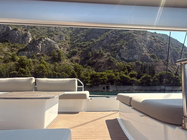 Location à Cannes - Fountaine Pajot Aura 51 sur SamBoat