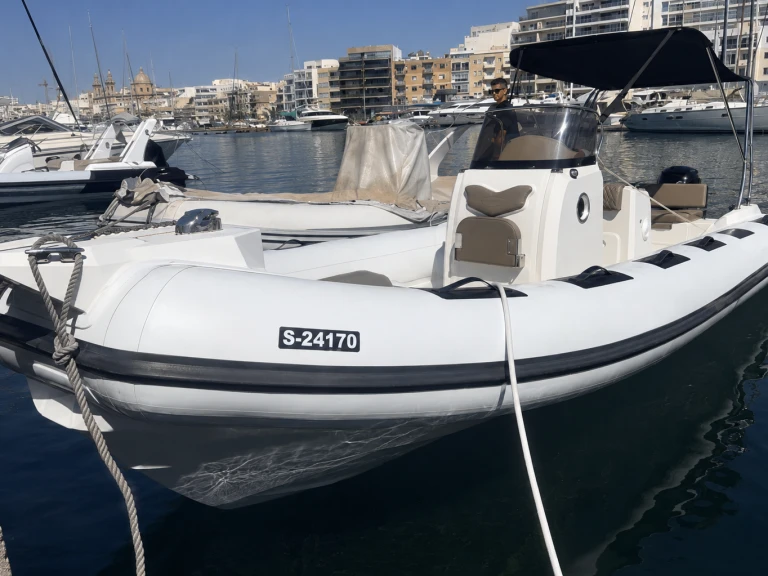 Location bateau Ranieri Cayman 26 Sport à Tal-Pietà sur Samboat
