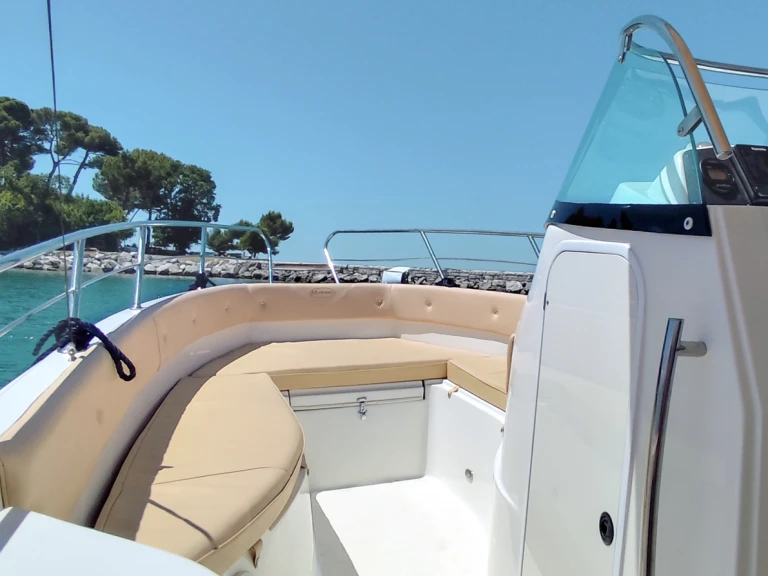 Louez un Marinello Eden 26 Open à Poreč