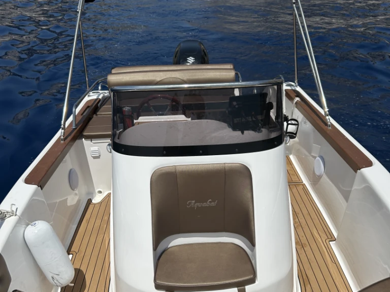 Bateau à moteur à louer à Marseille au meilleur prix