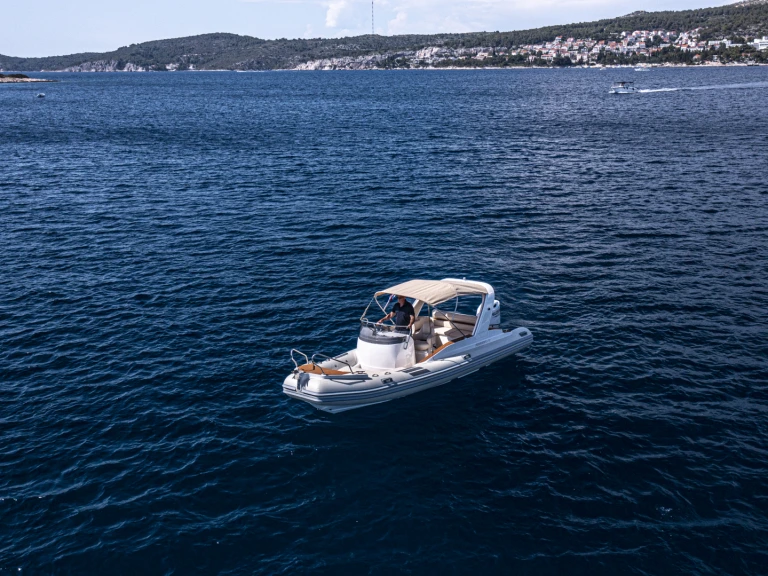 Location à Hvar - Aquamax B 23 F sur SamBoat