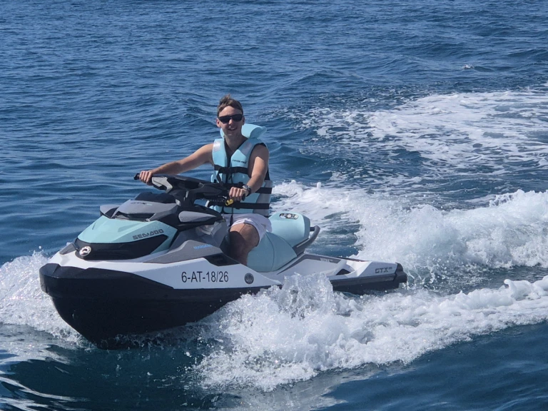 Louer Jet ski avec ou sans skipper Sea-Doo à Alicante