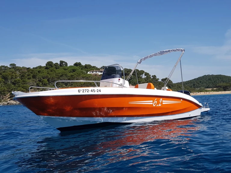 Location Bateau à moteur Marine avec permis