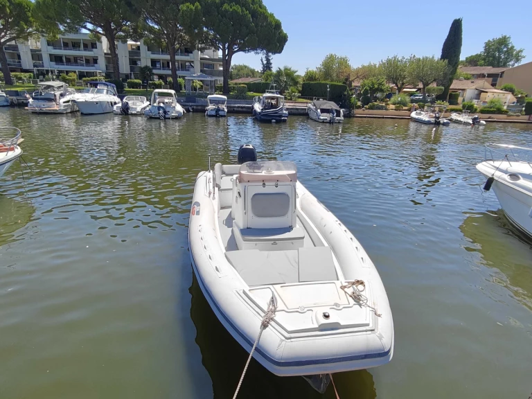 Louez un Selva Selva D840 Exclusive à Port de Cannes Marina
