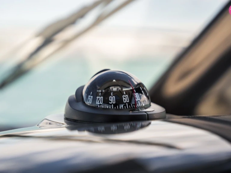 Location Bateau à moteur à Bar - Bénéteau Antares 780