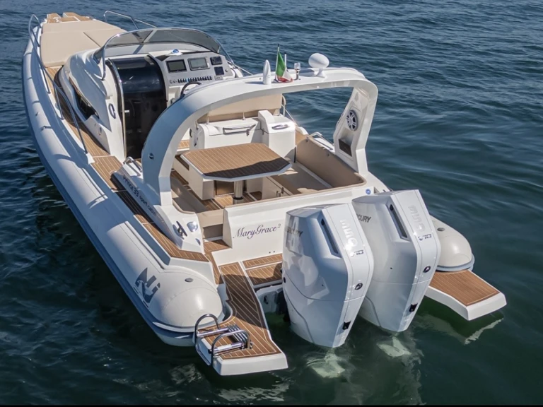 Location bateau Nuova Jolly Prince 33 Sport Cabine à Propriano sur Samboat