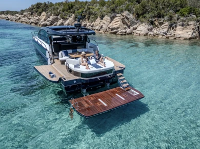 Hire Luxury Yacht with or without skipper Bénéteau Propriano