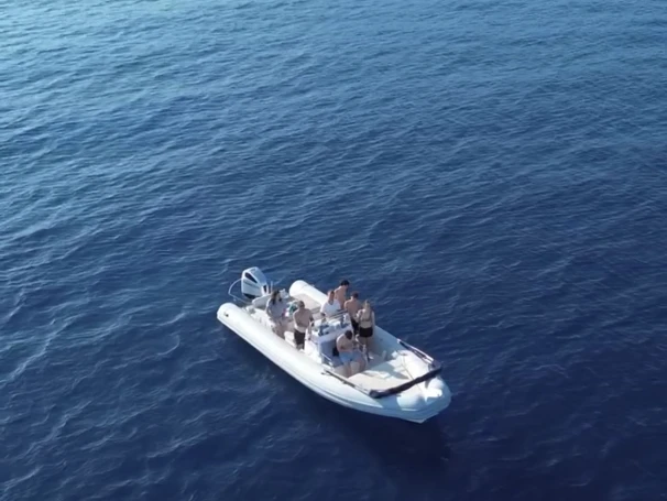 Location Semi-rigide Joker Boat avec permis