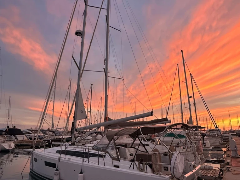 Location à Marina deportiva de Menorca - Jeanneau Sun oddysey 350 sur SamBoat